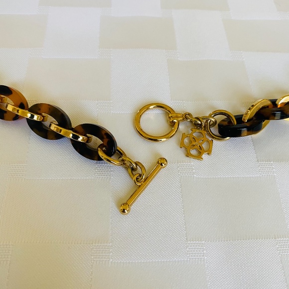 Ann Taylor Tortoise Acrylic Necklace - Picture 4 of 6